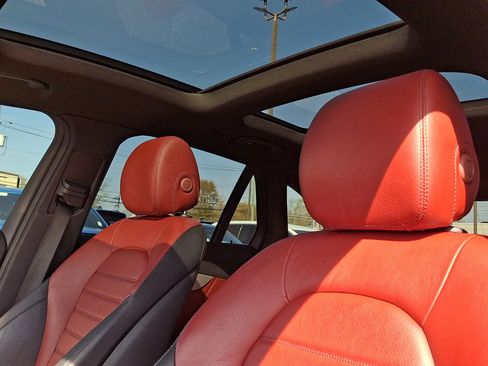 Used 2022 Mercedes-Benz GLC 43 AMG 4MATIC image 20