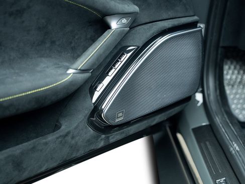 Used 2022 Ferrari Roma RWD image 63