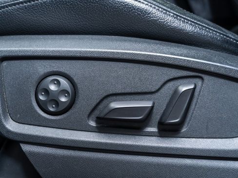 Used 2020 Audi Q5 2.0T Titanium Premium Plus w/ Premium Plus Package image 24