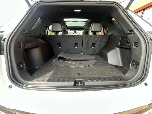 Used 2023 Chevrolet Equinox RS w/ RS Leather Package AWD/4WD image 17