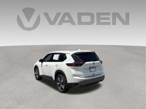 Certified 2024 Nissan Rogue SL w/ SL Premium Package FWD image 26