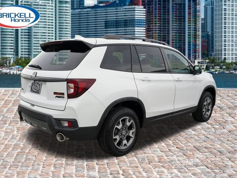 Used 2023 Honda Passport TrailSport image 6
