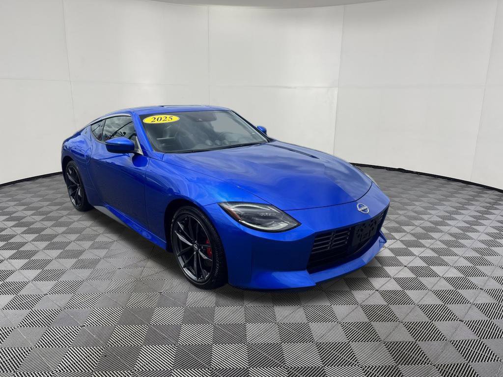 Used 2025 Nissan Z Performance w/ Floor Mat Package RWD image 4