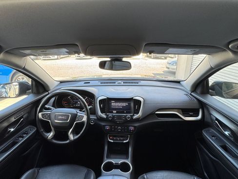 Used 2024 GMC Terrain SLT AWD/4WD image 31