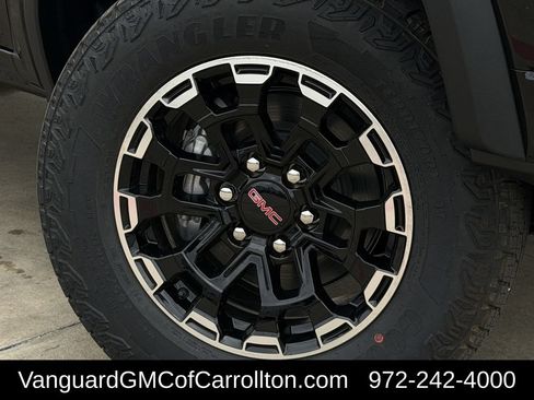 New 2026 GMC Canyon AT4 w/ Technology Plus Package AWD/4WD image 9