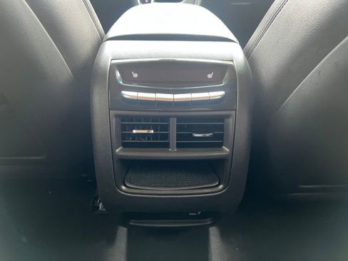 Used 2019 Cadillac XT5 Luxury FWD image 22