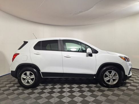 Used 2021 Chevrolet Trax LS w/ Tint and Cruise Package FWD image 4