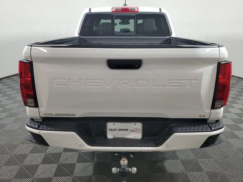 Used 2023 Chevrolet Colorado LT w/ LT Convenience Package II RWD image 4