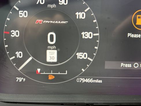 Used 2022 Land Rover Discovery S R-Dynamic AWD/4WD image 9
