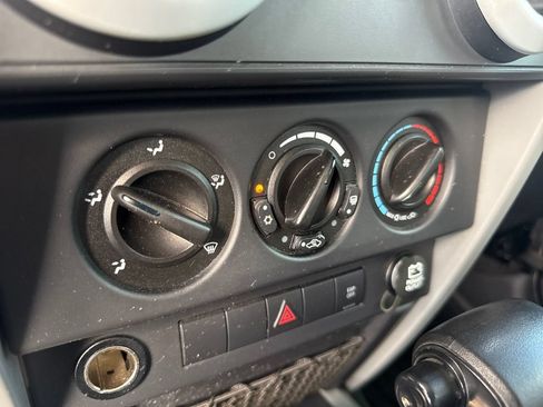 Used 2009 Jeep Wrangler Sahara AWD/4WD image 16