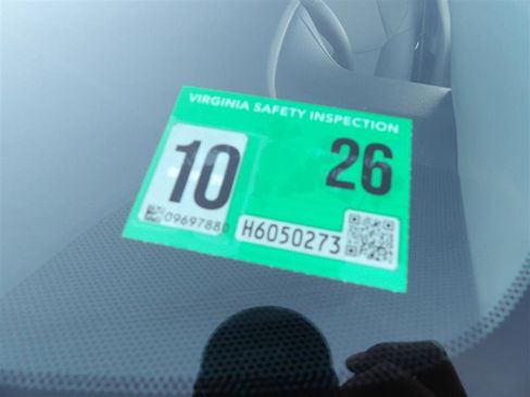 Used 2021 Toyota Sienna XLE image 29