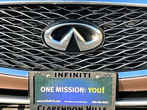 Certified 2017 INFINITI QX30 Premium w/ Navigation Package image 12