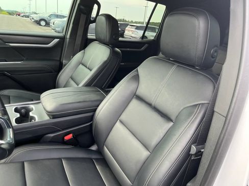 Used 2024 GMC Acadia Elevation AWD/4WD image 14