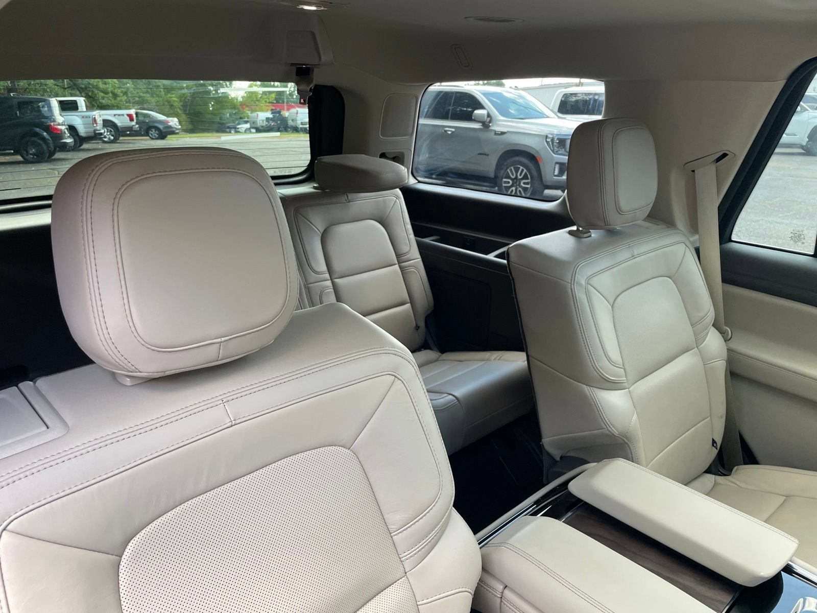 Used 2024 Lincoln Navigator Reserve AWD/4WD image 37