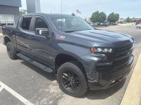 Used 2022 Chevrolet Silverado 1500 LT Trail Boss w/ Safety Package AWD/4WD image 1