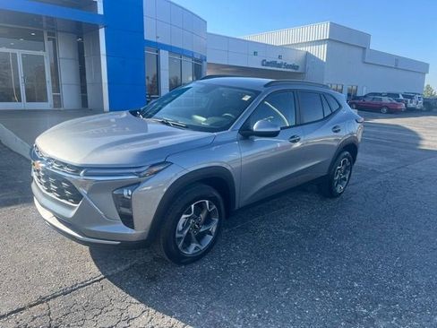 New 2026 Chevrolet Trax LT image 1