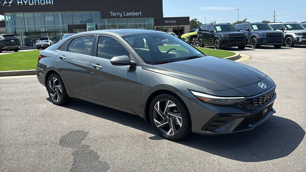 Certified 2026 Hyundai Elantra Limited FWD image 1