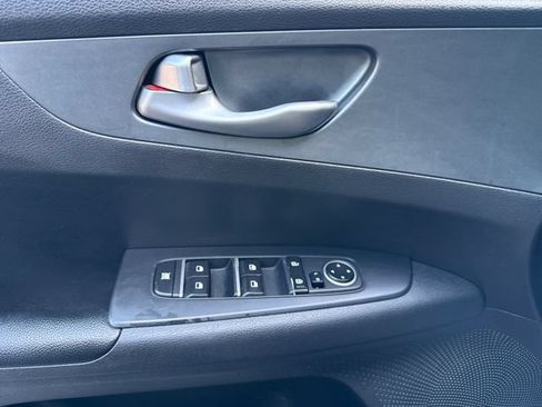 Used 2021 Kia Forte LXS FWD image 20