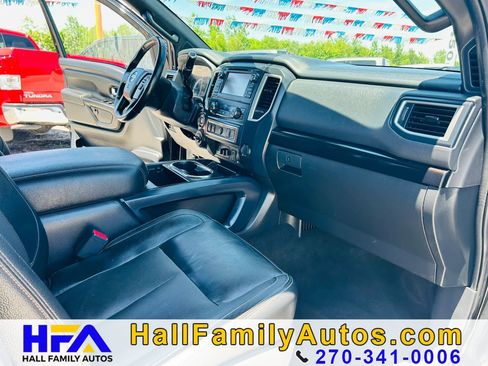 Used 2018 Nissan Titan SL w/ Midnight Edition AWD/4WD image 17