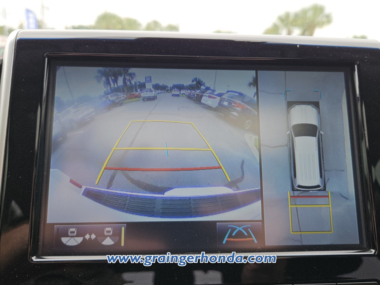 Used 2019 Toyota Land Cruiser w/ Four Season Floor Mat Package AWD/4WD image 16