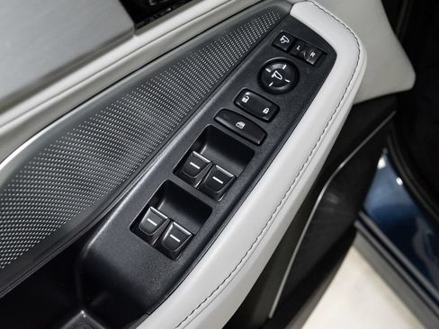 Certified 2025 Acura MDX SH-AWD w/ Technology Package image 10