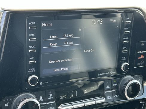 Used 2021 Toyota Highlander XLE image 5