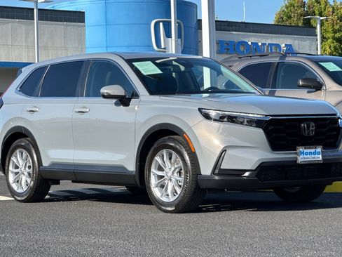 Used 2025 Honda CR-V EX image 7