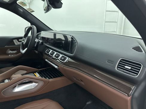 Used 2026 Mercedes-Benz GLS 450 4MATIC image 29