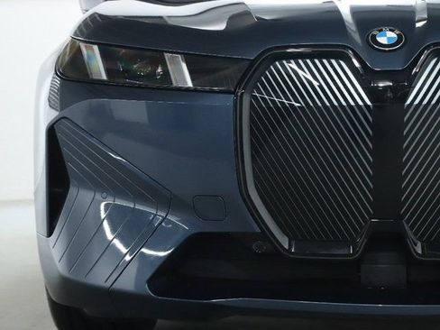Used 2026 BMW iX xDrive45 w/ Premium Package image 6