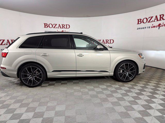 Used 2023 Audi Q7 3.0T Prestige AWD/4WD image 14