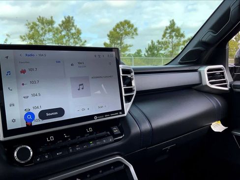 Used 2023 Toyota Tundra Platinum image 35