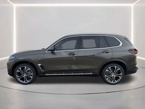 New 2026 BMW X5 sDrive40i image 24