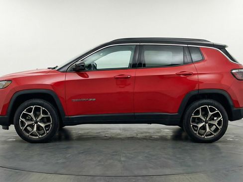 Used 2025 Jeep Compass Limited AWD/4WD image 4