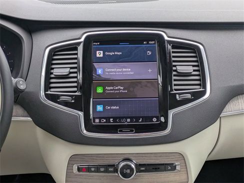 Used 2023 Volvo XC90 B6 Plus image 15