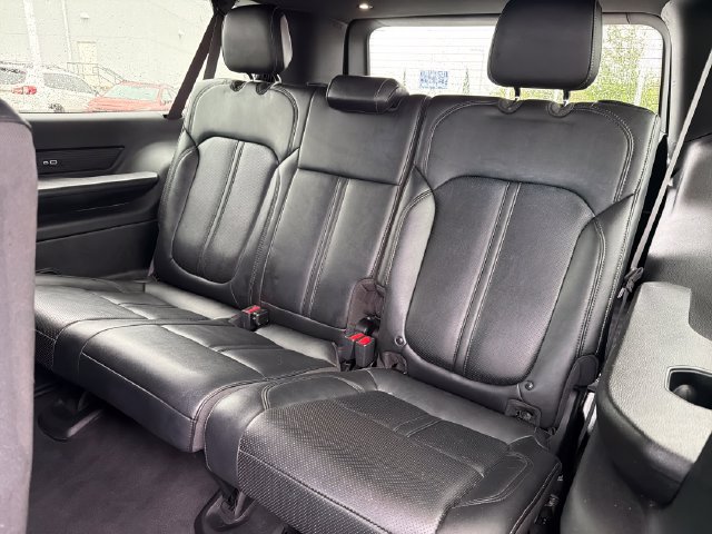 Used 2023 Jeep Wagoneer L Series II AWD/4WD image 23