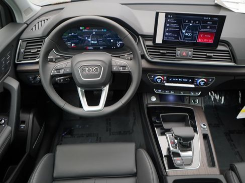 Used 2025 Audi Q5 2.0T Premium Plus w/ Premium Plus Package AWD/4WD image 12