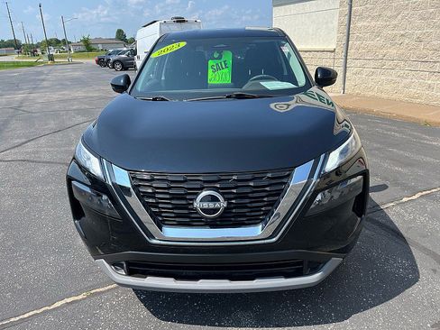 Used 2023 Nissan Rogue S AWD/4WD image 3