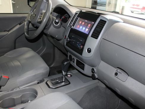 Used 2020 Nissan Frontier S RWD image 28