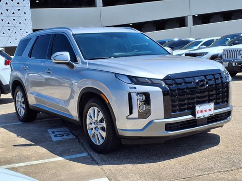 Used 2025 Hyundai Palisade SEL FWD image 2