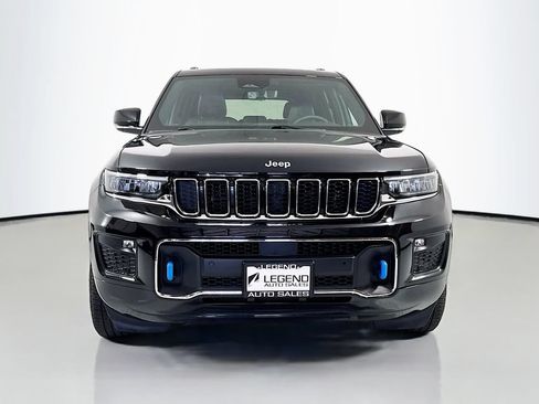Used 2023 Jeep Grand Cherokee Overland w/ Luxury Tech Group IV AWD/4WD image 2