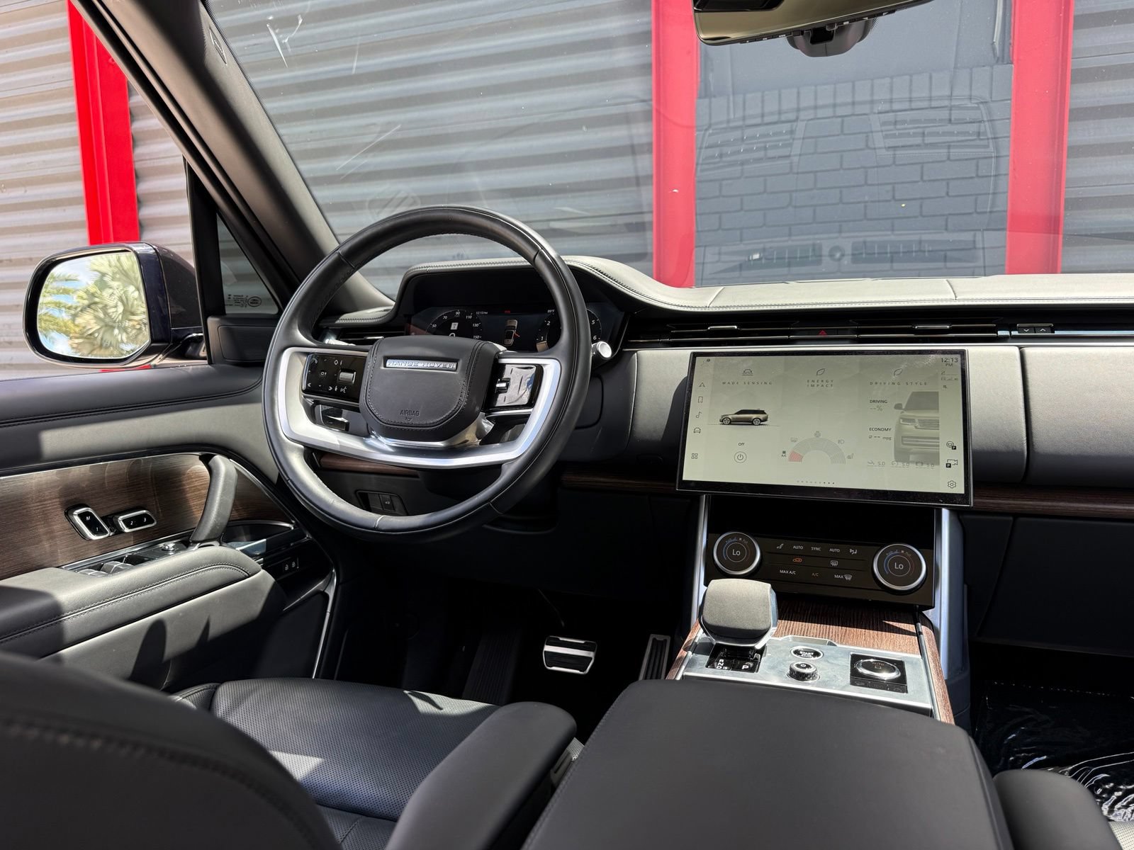 Used 2023 Land Rover Range Rover Autobiography AWD/4WD image 29