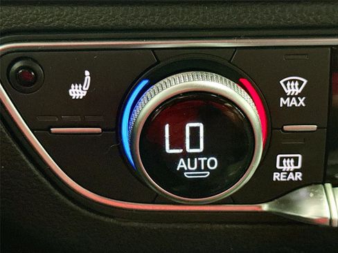 Certified 2024 Audi Q5 2.0T Premium w/ Convenience Package AWD/4WD image 19