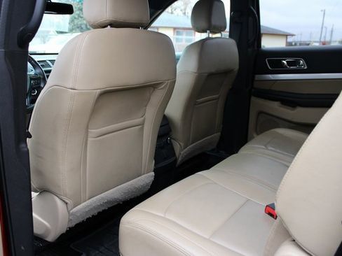 Used 2016 Ford Explorer XLT w/ Equipment Group 202A image 32