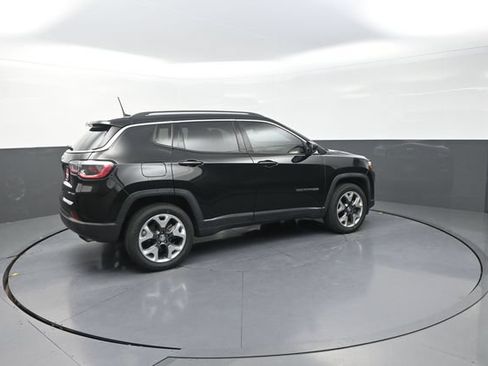 Used 2018 Jeep Compass Limited w/ Navigation Group AWD/4WD image 10