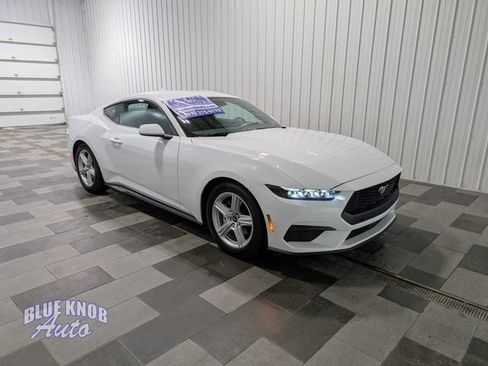 Used 2026 Ford Mustang Premium RWD image 5