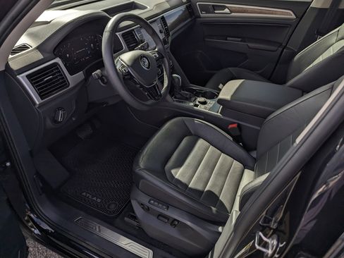 Used 2020 Volkswagen Atlas SEL R-Line image 10