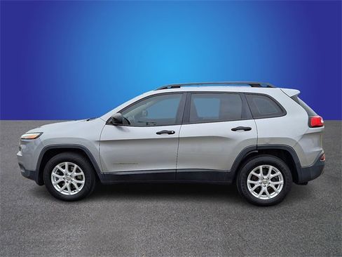 Used 2016 Jeep Cherokee Sport image 7