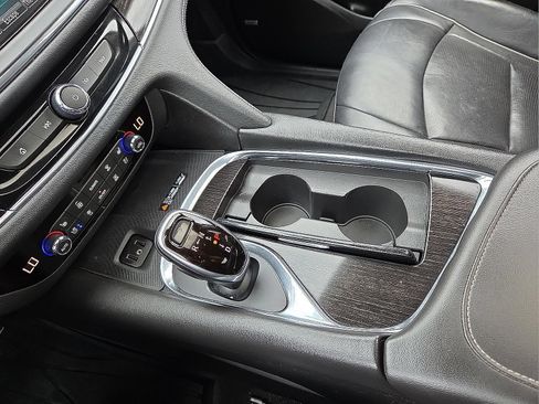 Certified 2019 Buick Enclave Avenir w/ Avenir Technology Package AWD/4WD image 18