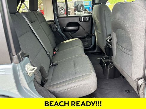 Used 2024 Jeep Wrangler Unlimited Sport AWD/4WD image 16