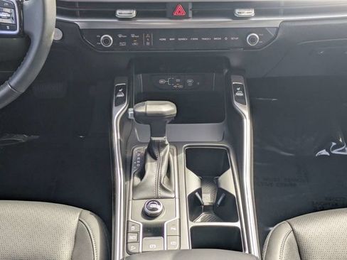 Used 2025 Kia Sorento S w/ Panoramic Sunroof Package image 19